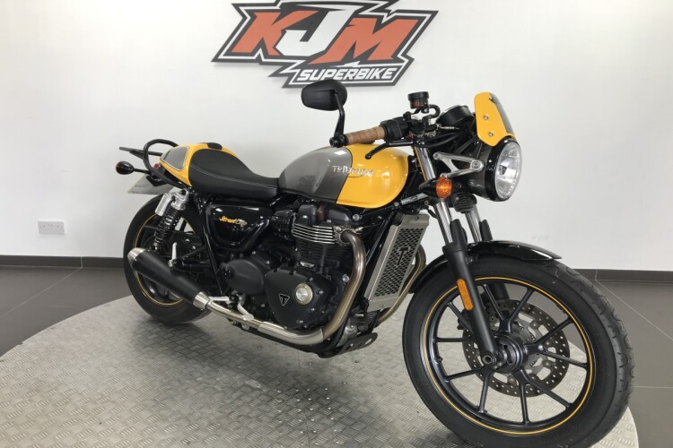 TRIUMPH STREET CUP