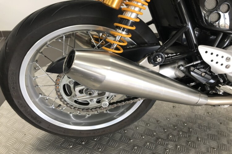 TRIUMPH THRUXTON 1200 R