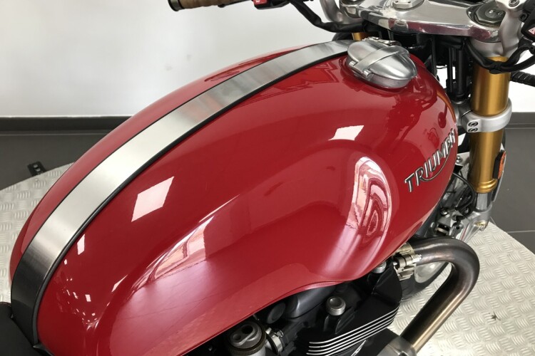 TRIUMPH THRUXTON 1200 R