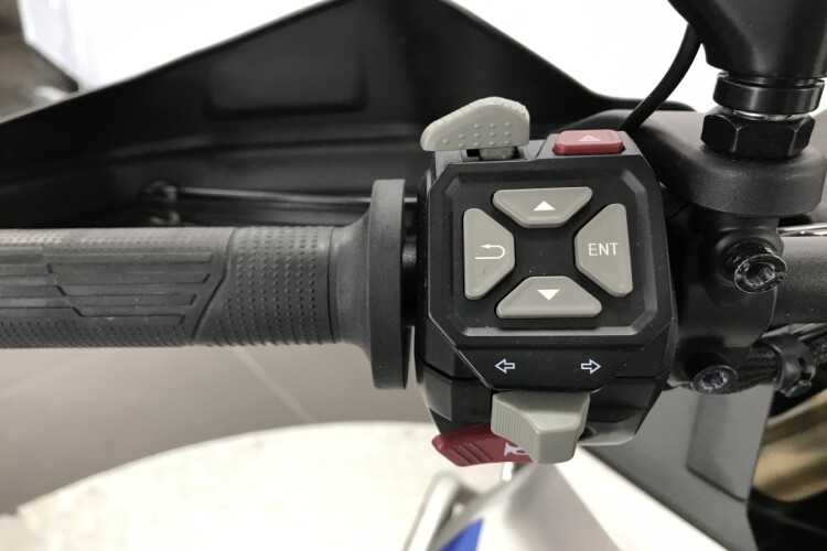 2024 VOGE DS 900 X, Silver Blue - photo 5