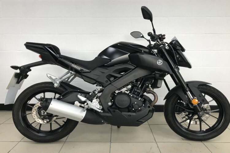 YAMAHA MT-125