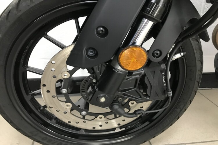YAMAHA MT-125