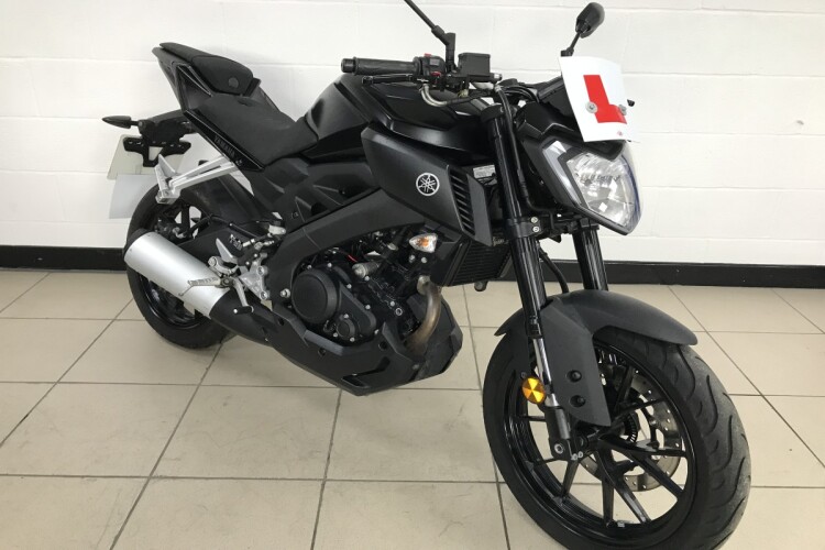 YAMAHA MT-125