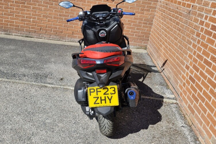 YAMAHA X-MAX