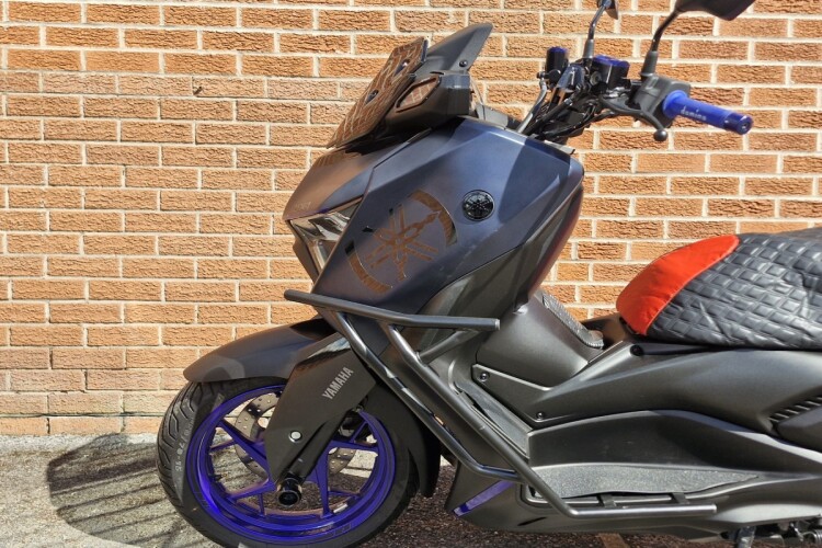 YAMAHA X-MAX