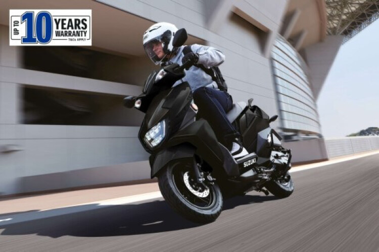 SUZUKI AVENIS 125
