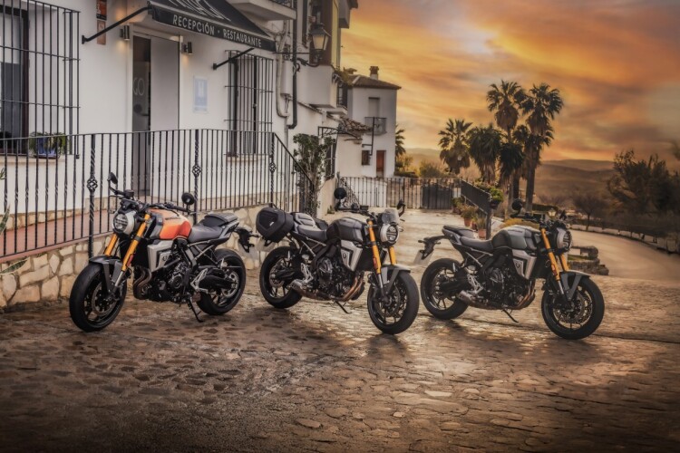 SUZUKI GSX-8S