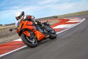 SUZUKI GSX-8S