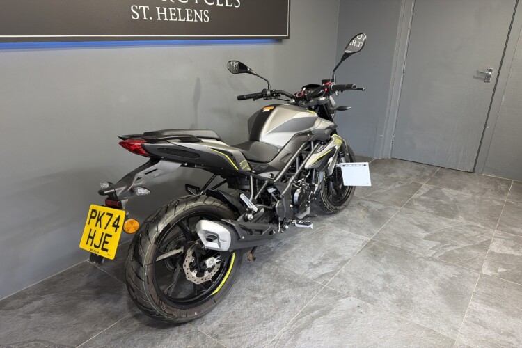 BENELLI BN 125