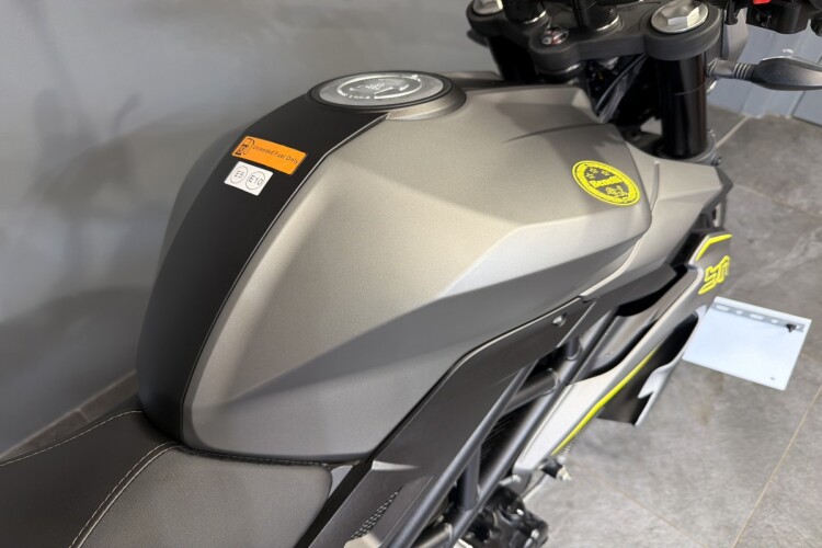 BENELLI BN 125