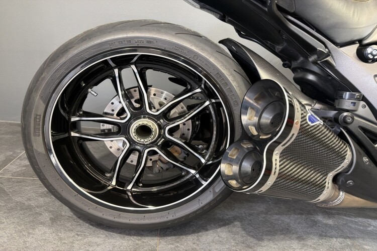 DUCATI DIAVEL