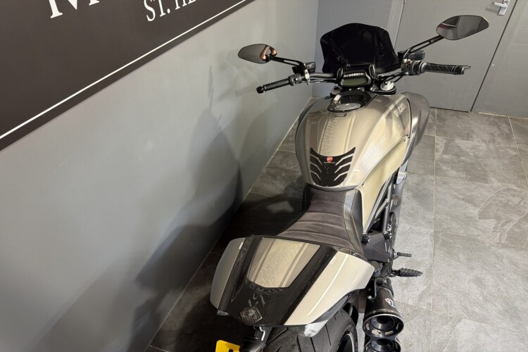 DUCATI DIAVEL