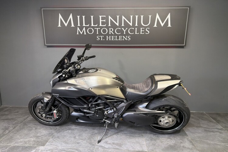 DUCATI DIAVEL
