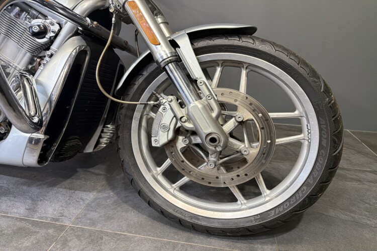 HARLEY-DAVIDSON V-ROD