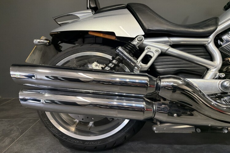 HARLEY-DAVIDSON V-ROD