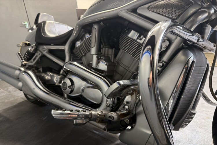 HARLEY-DAVIDSON V-ROD