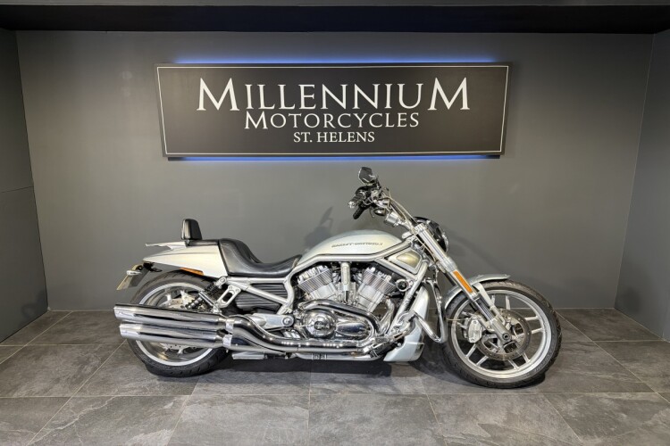 HARLEY-DAVIDSON V-ROD