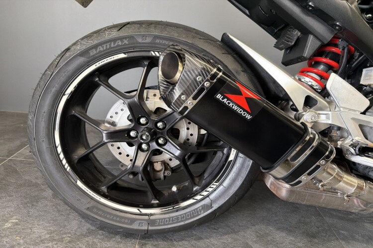 HONDA CB1000R
