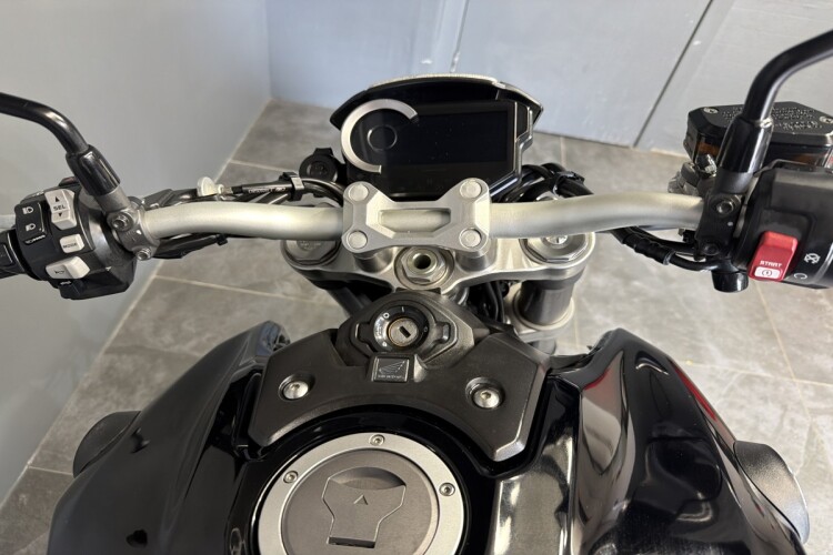 HONDA CB1000R