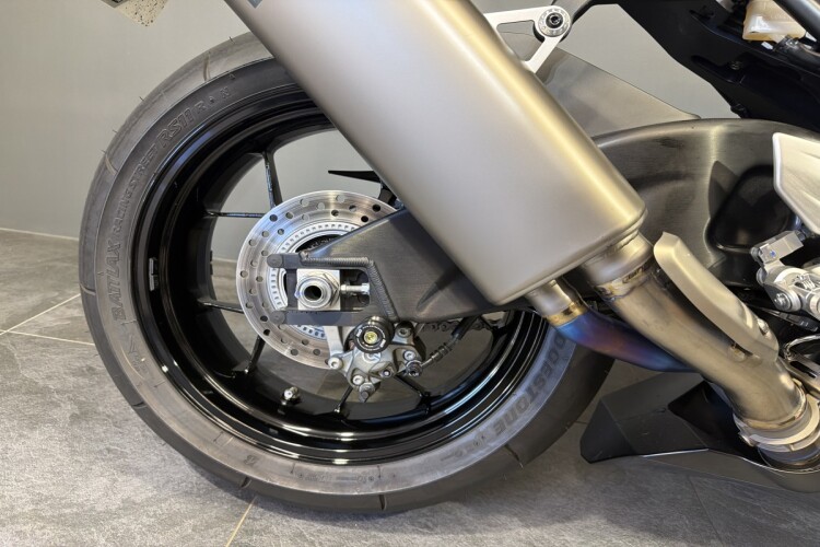 HONDA CBR1000RR FIREBLADE