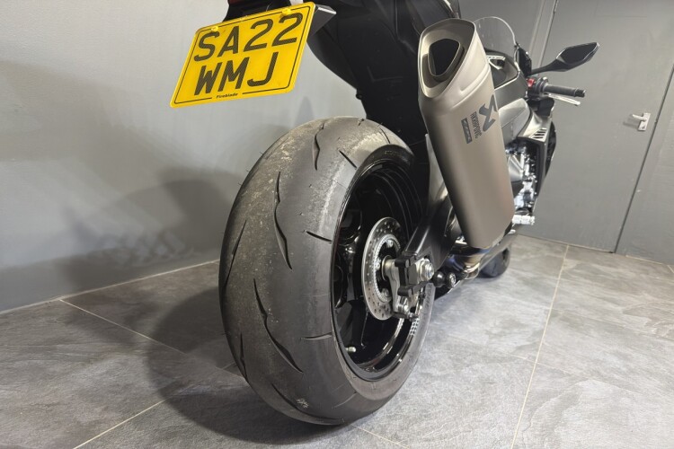 HONDA CBR1000RR FIREBLADE