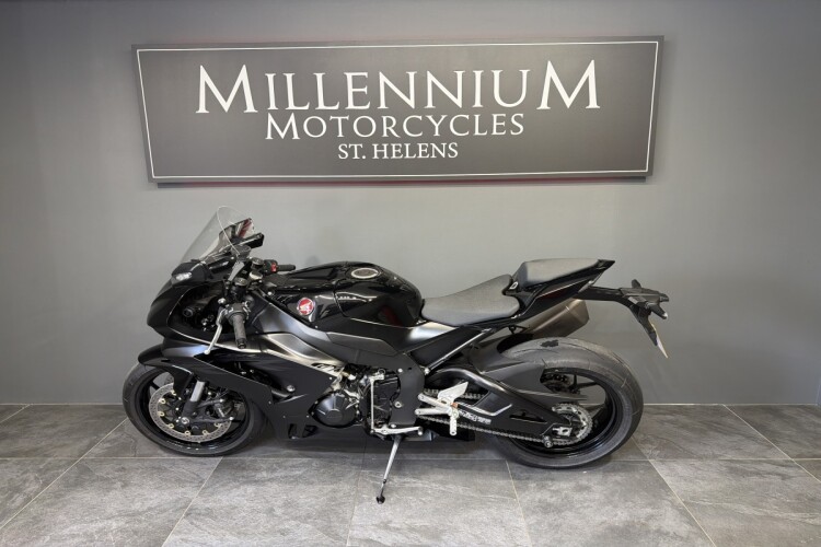 HONDA CBR1000RR FIREBLADE