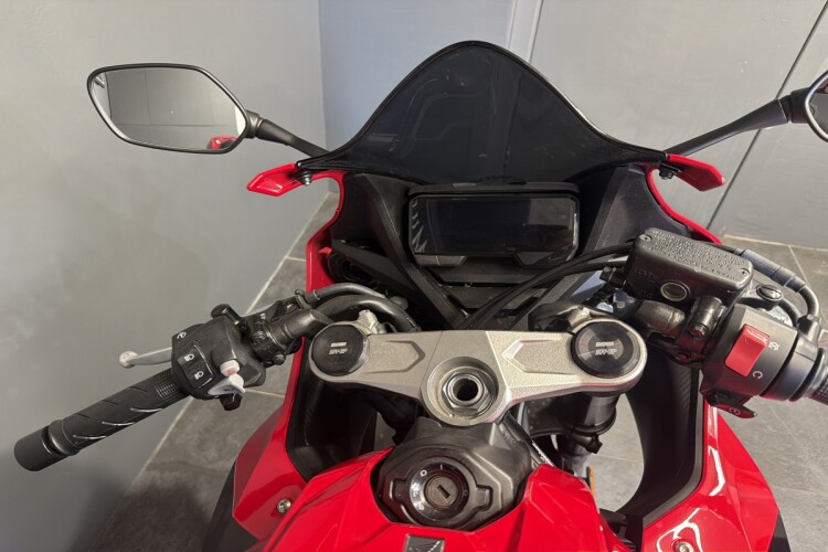 HONDA CBR650R