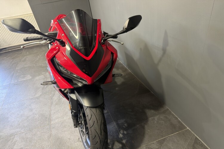 HONDA CBR650R