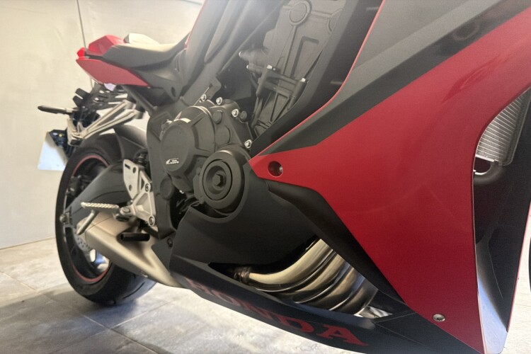 HONDA CBR650R