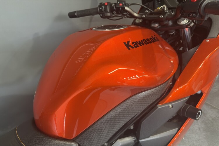 KAWASAKI ER-6F