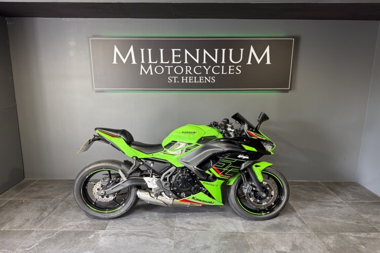 KAWASAKI NINJA 650