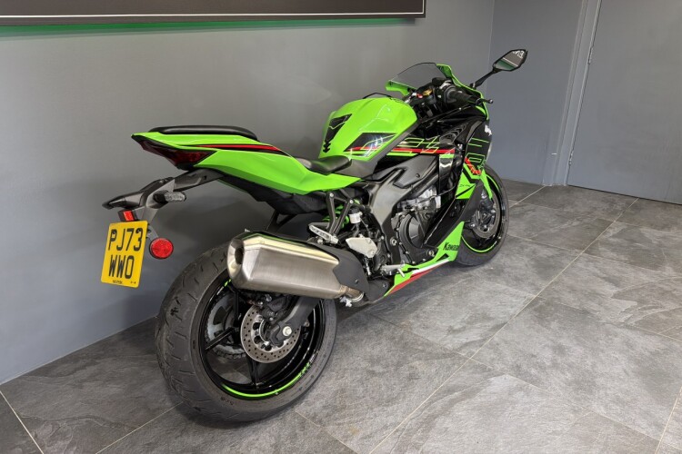 KAWASAKI NINJA ZX-4RR