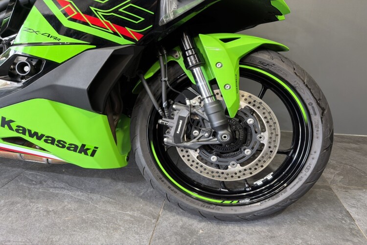 KAWASAKI NINJA ZX-4RR