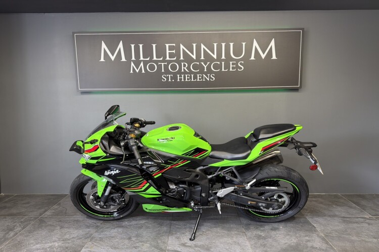 KAWASAKI NINJA ZX-4RR