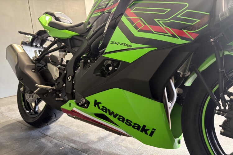 KAWASAKI NINJA ZX-4RR