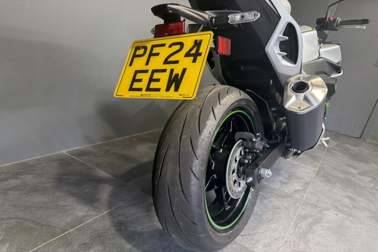 KAWASAKI Z 7 HYBRID