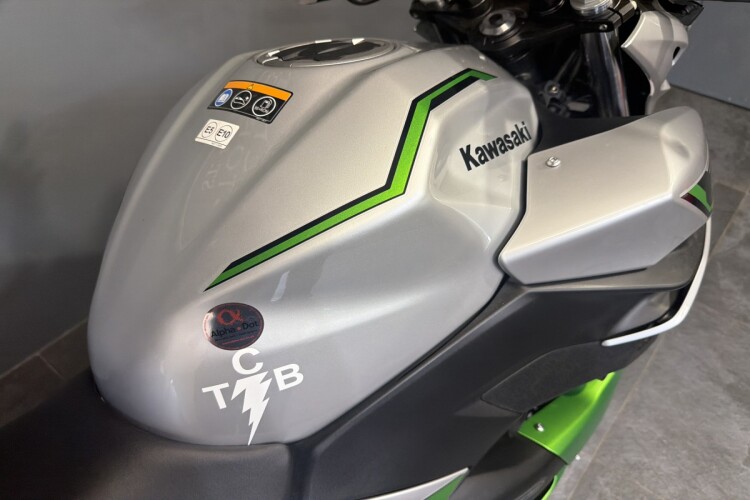 KAWASAKI Z 7 HYBRID