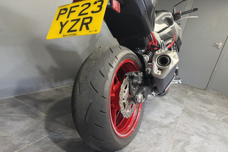 KAWASAKI Z900
