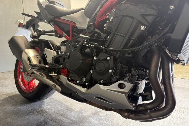 KAWASAKI Z900