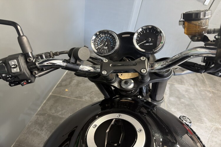 KAWASAKI Z900 RS