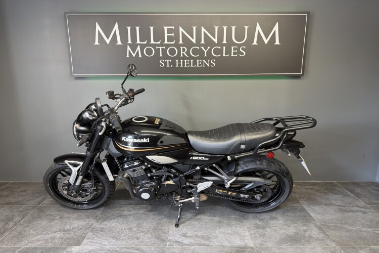KAWASAKI Z900 RS