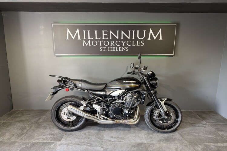 KAWASAKI Z900 RS