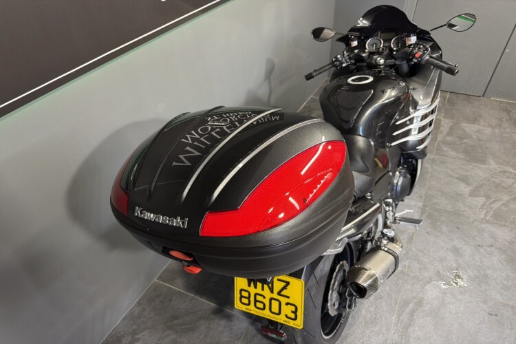 KAWASAKI ZZR1400