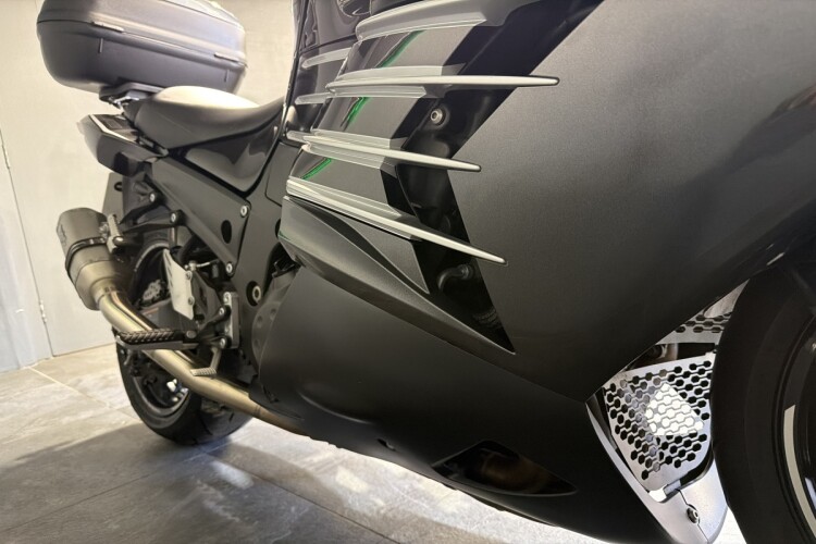 KAWASAKI ZZR1400