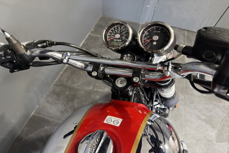 ROYAL ENFIELD INTERCEPTOR 650