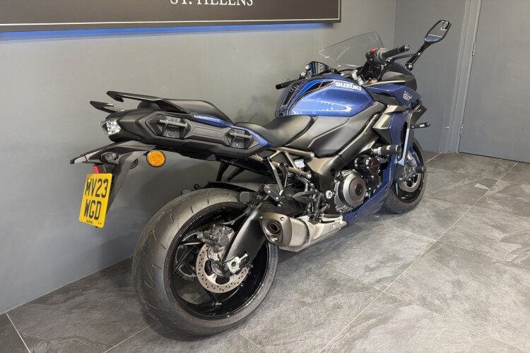 SUZUKI GSX-S1000GT