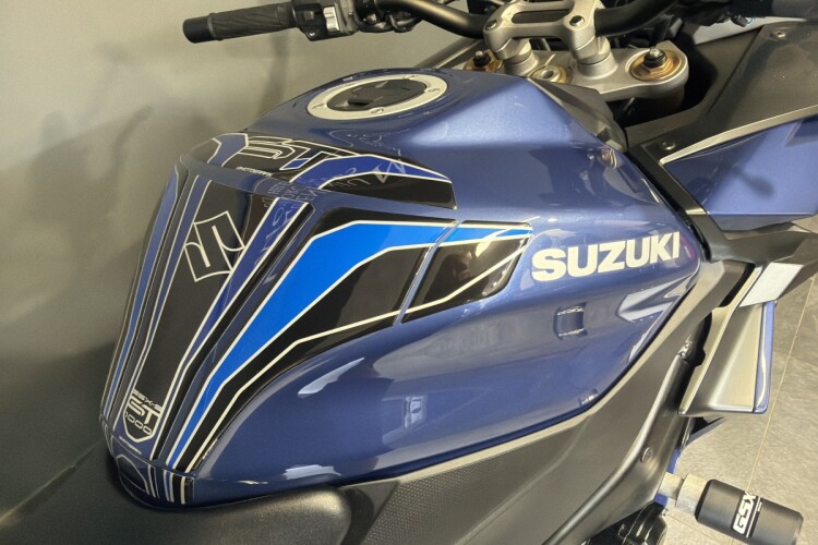 SUZUKI GSX-S1000GT