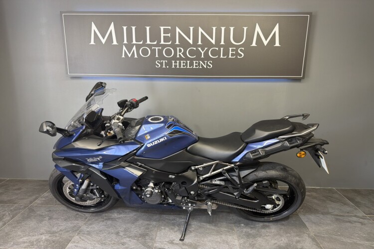 SUZUKI GSX-S1000GT