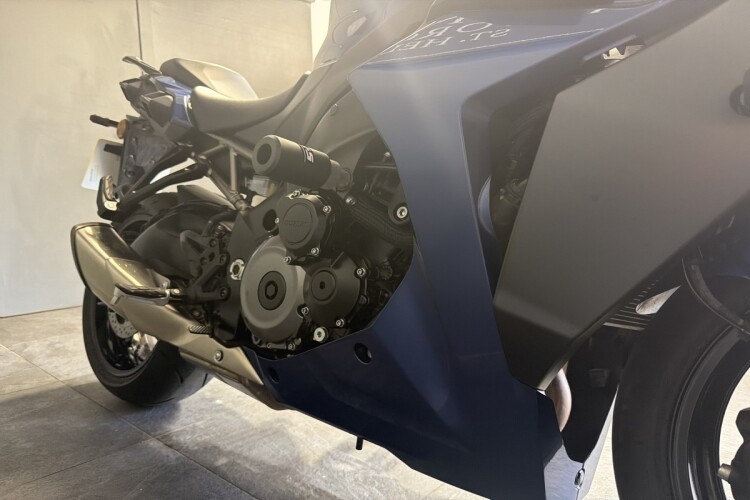 SUZUKI GSX-S1000GT