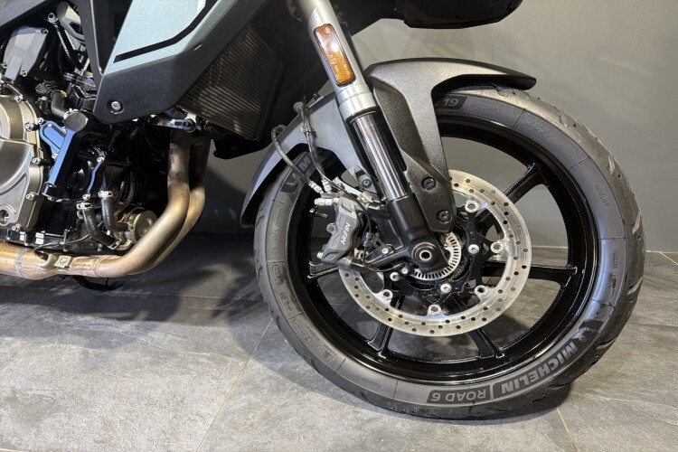SUZUKI V-STROM 800